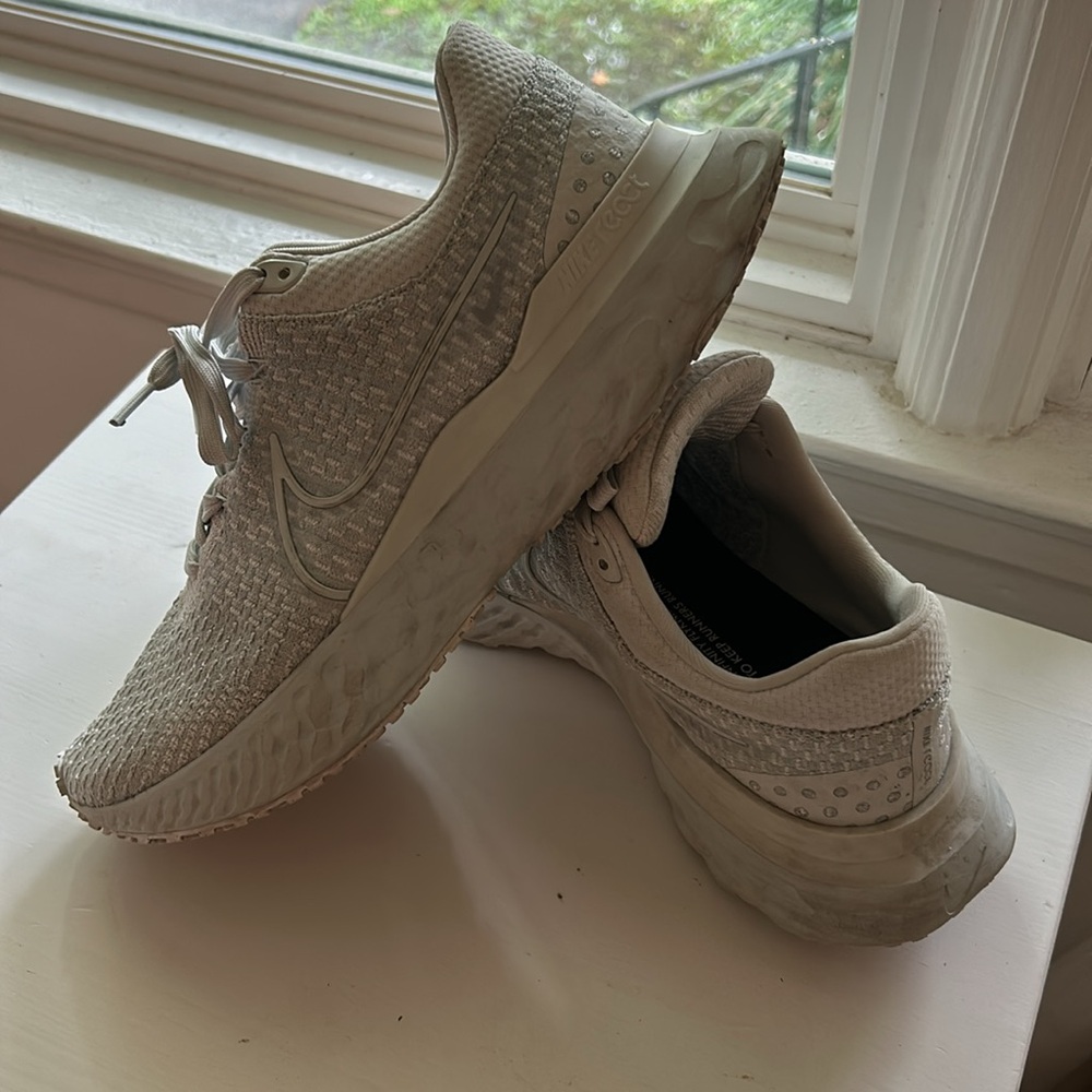Nike React Infinity Flyknit, Silver/Gray, Size 12 - image 6